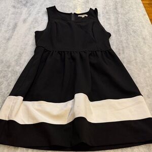 41 Hawthorn Black and White Midi Dress